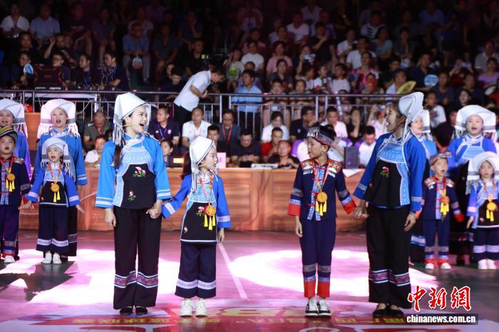 广西首届县BA男子篮球联赛在河池东兰开幕，展现