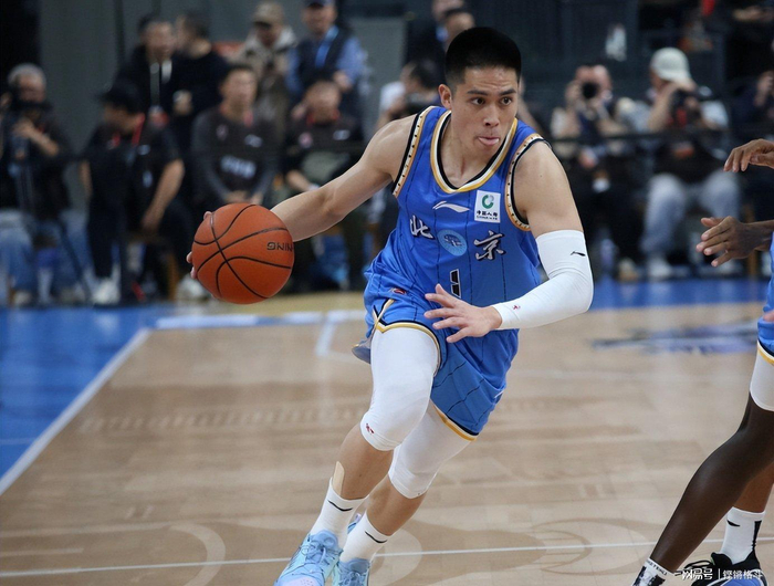 CBA联赛多场对决引爆夜战 战火持续升级