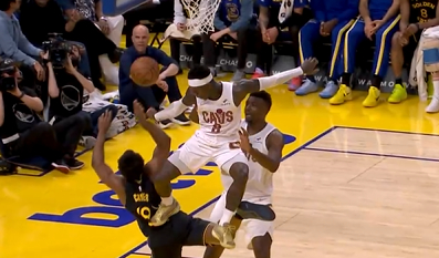 施罗德恶意犯规遭罚 格林技术犯规引争议