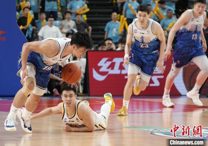 辽宁男篮横扫新疆卫冕CBA总冠军 三连冠创历史