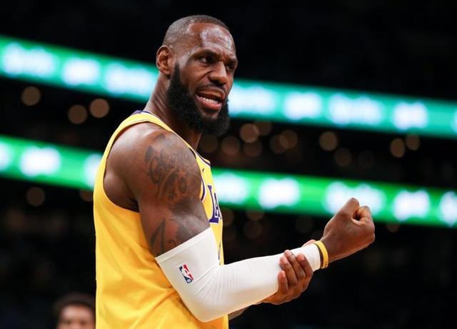 37岁巨星们在NBA赛场上的巅峰时刻：库里、詹姆斯