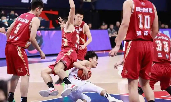 CBA常规赛收官战：深圳广厦外援调整引关注，季